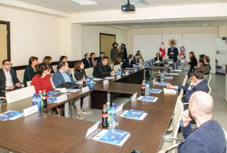 სახელმწიფო აუდიტის სამსახურის შეხვედრა არასამთავრობო სექტორის წარმომადგენლებთან